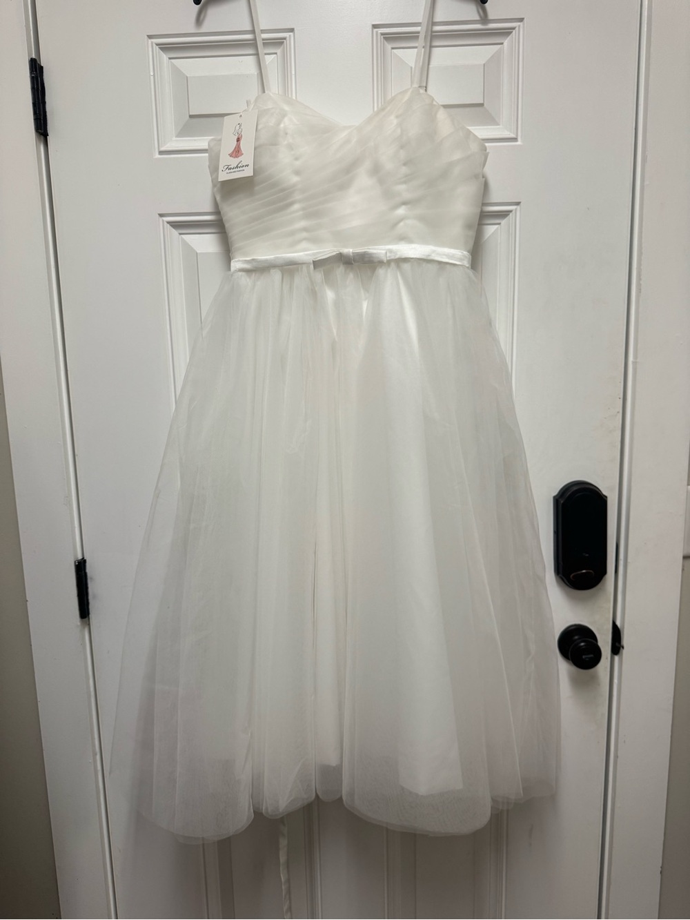 Women’s White Tulle Party / wedding Dress with Sweetheart Bodice